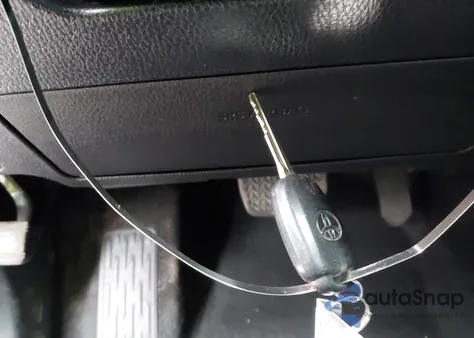 2015 Toyota Highlander Le Plus V6 from USA, damaged, VIN 5TDBKRFH4FS148663